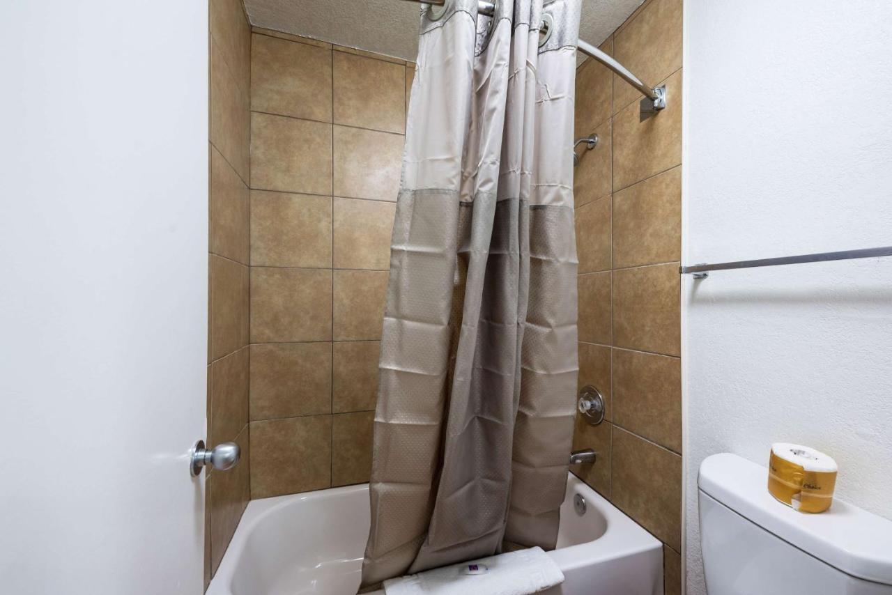 Motel 6-Irving, Tx - Irving Dfw Airport East מראה חיצוני תמונה